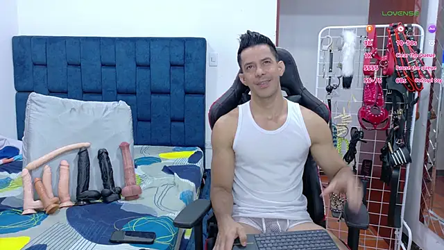 JoseRumbero26 online show from February 2026 11:47:02 AM