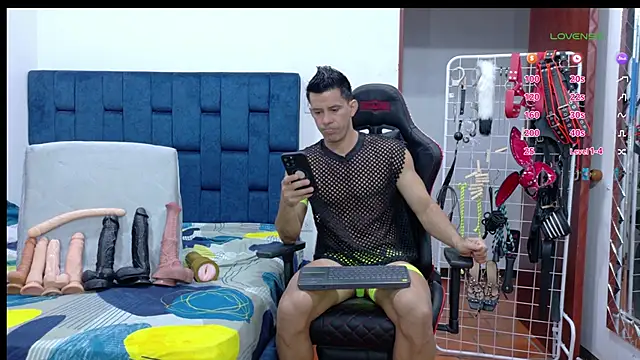 JoseRumbero26 online show from February 2026 02:18:02 AM