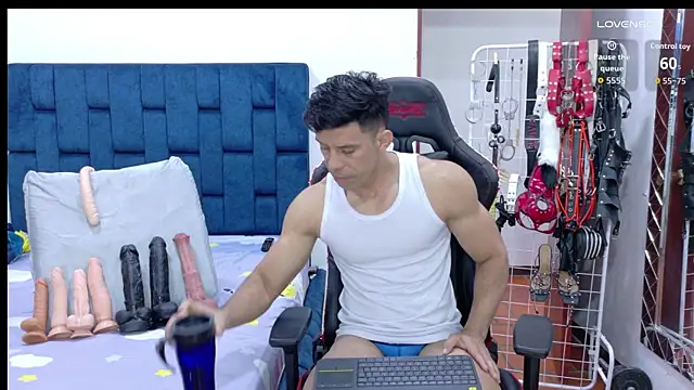 JoseRumbero26 online show from April 2026 12:47:02 PM