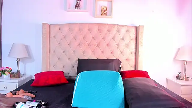 Snapshot of natalia_collinslim chatting on September 2025 04:02:02 AM natalia collinslim online show from September 2025 04:02:02 AM