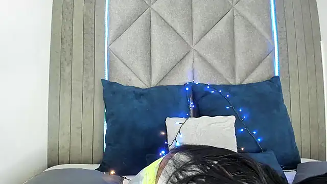 Snapshot of rachellmartinez chatting on March 2025 11:21:02 AM rachellmartinez online show from March 2025 11:21:02 AM