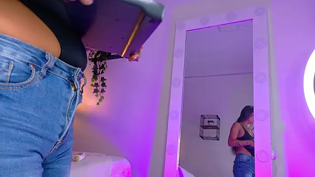 Snapshot of rachellmartinez chatting on November 2025 11:36:02 AM rachellmartinez online show from November 2025 11:36:02 AM