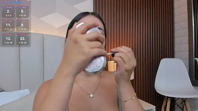 Julietasantos   online show from December 2025 06:36:02 PM