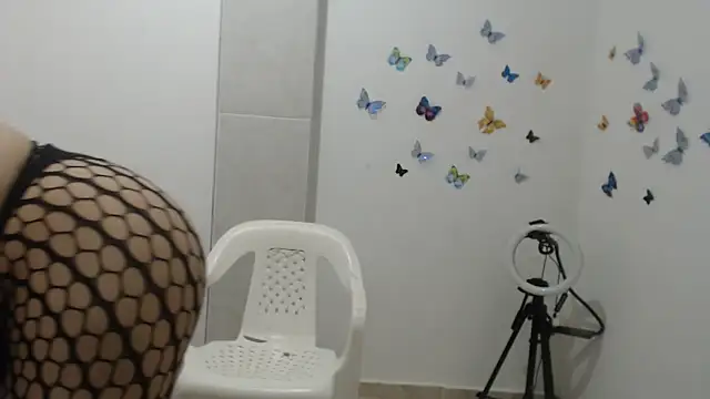 Snapshot of madonna101 chatting on October 2025 07:03:02 PM madonna101 online show from October 2025 07:03:02 PM