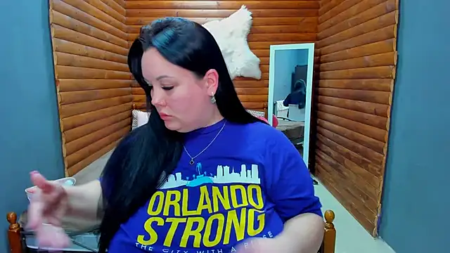 BubbleEmma online show from January 2025 03:43:01 PM