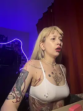 Dooubletroublee online show from April 2026 01:14:01 AM