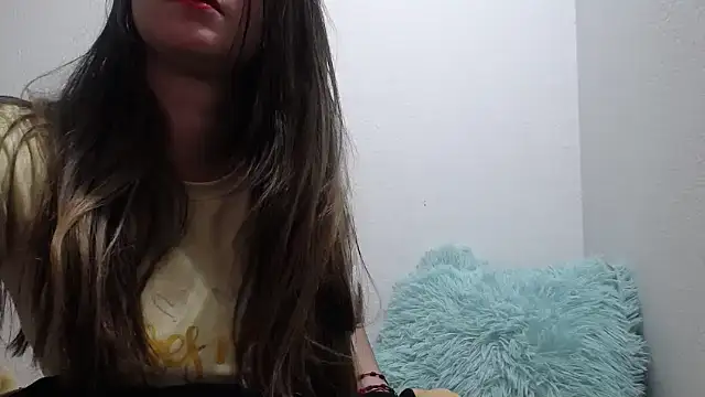 Snapshot of Luna_girlhot_ chatting on March 2025 03:47:01 AM Luna girlhot online show from March 2025 03:47:01 AM