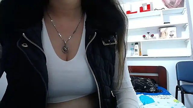 Snapshot of Luna_girlhot_ chatting on February 2026 06:28:02 PM Luna girlhot online show from February 2026 06:28:02 PM