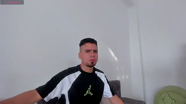 Snapshot of PittAndLunaa chatting on February 2026 12:41:01 PM PittAndLunaa online show from February 2026 12:41:01 PM