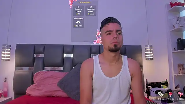 Snapshot of PittAndLunaa chatting on February 2026 12:35:01 PM PittAndLunaa online show from February 2026 12:35:01 PM