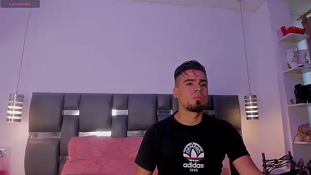 Snapshot of PittAndLunaa chatting on February 2026 12:23:02 PM PittAndLunaa online show from February 2026 12:23:02 PM