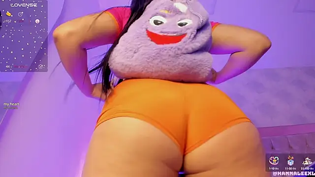 Snapshot of hanna_lee02 chatting on January 2025 01:47:01 PM hanna lee02 online show from January 2025 01:47:01 PM