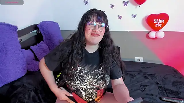 Snapshot of Missmonserrat chatting on March 2025 04:05:02 AM Missmonserrat online show from March 2025 04:05:02 AM