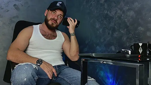 Snapshot of juliusmasters chatting on November 2025 07:46:02 PM juliusmasters online show from November 2025 07:46:02 PM