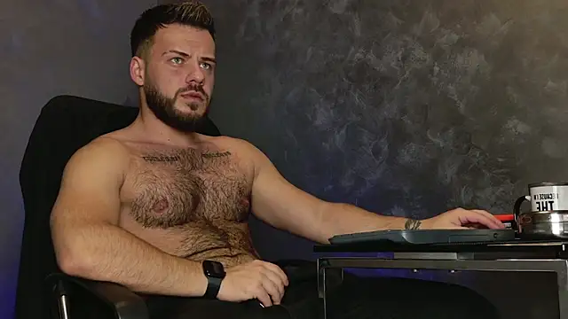 juliusmasters online show from December 2025 08:39:01 PM