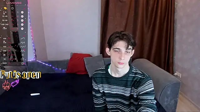 Snapshot of Aaron_Boom chatting on May 2026 09:00:02 PM Aaron Boom online show from May 2026 09:00:02 PM
