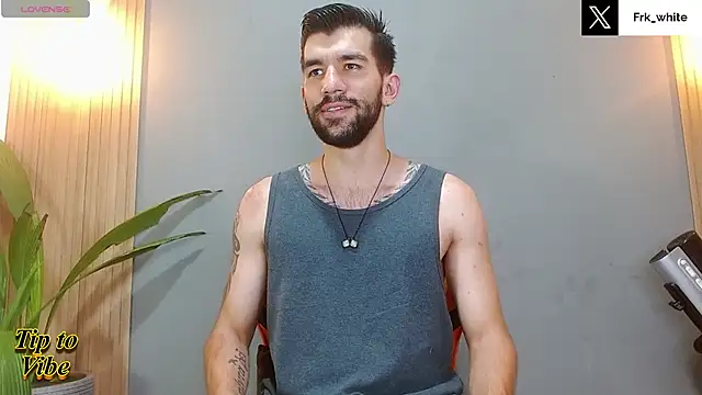 Snapshot of Mr_WhiteCock chatting on January 2026 12:47:01 AM Mr WhiteCock online show from January 2026 12:47:01 AM