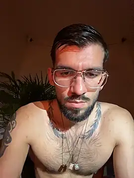 Snapshot of Mr_WhiteCock chatting on June 2026 11:58:01 PM Mr WhiteCock online show from June 2026 11:58:01 PM