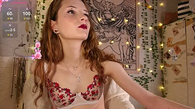 summerhazeee online show from November 2025 05:23:02 PM