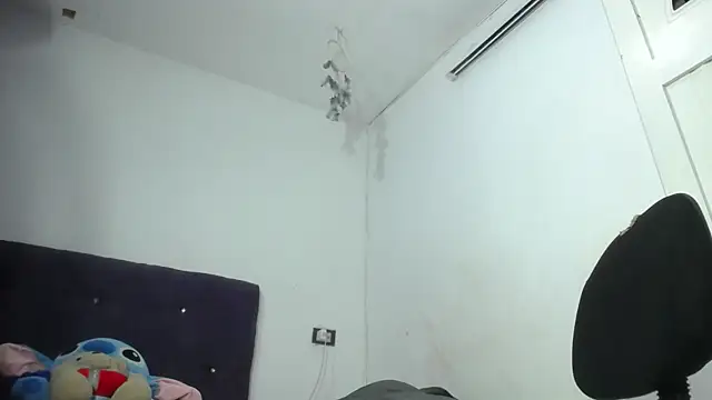 Squirter pussybomb online show from July 2026 10:52:01 PM