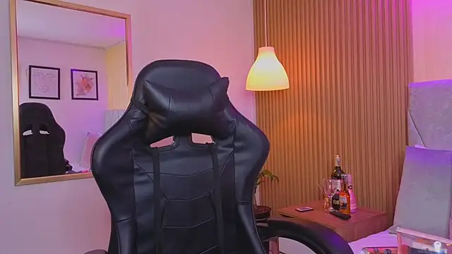 Dakota diaz  online show from February 2026 07:51:02 PM