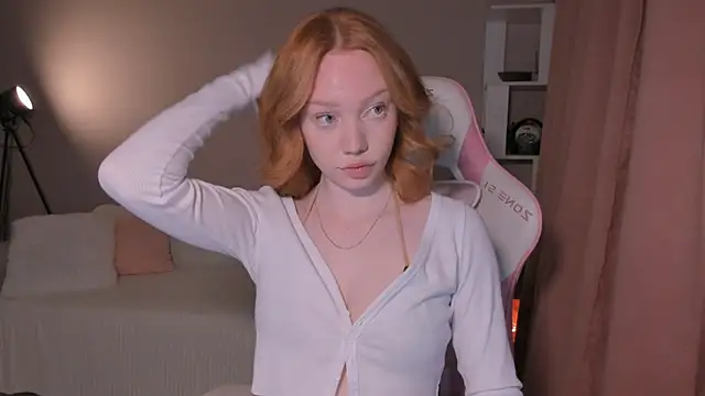 foxyMistrees online show from October 2025 10:40:02 PM