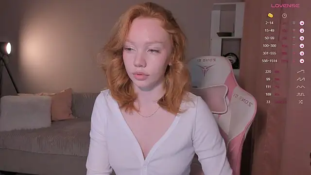 foxyMistrees online show from October 2025 10:08:01 PM