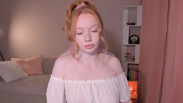 foxyMistrees online show from October 2025 10:43:02 PM