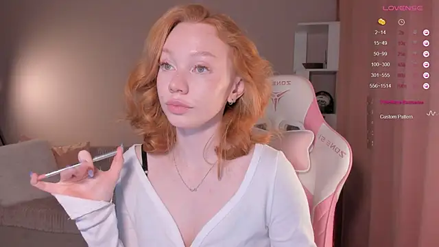 foxyMistrees online show from October 2025 11:39:01 PM