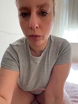 MariaValentine online show from February 2026 09:20:01 AM