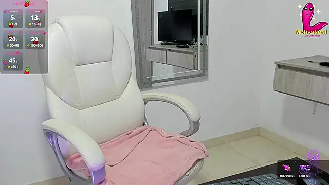 Snapshot of dahian_carter chatting on October 2025 12:11:01 PM dahian carter online show from October 2025 12:11:01 PM