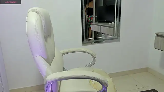 Snapshot of dahian_carter chatting on October 2025 12:50:02 PM dahian carter online show from October 2025 12:50:02 PM