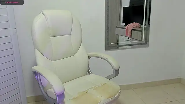 Snapshot of dahian_carter chatting on October 2025 01:22:02 PM dahian carter online show from October 2025 01:22:02 PM