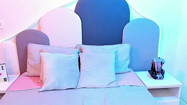 SophieGomez22 online show from March 2025 05:33:02 PM