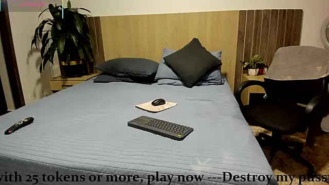 rebeca cortez  online show from February 2026 09:19:02 PM