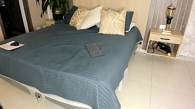 rebeca cortez  online show from March 2026 07:31:01 PM