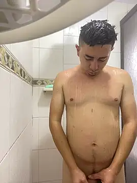 DanielGomez9 online show from December 2024 01:12:01 PM