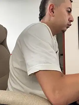 DanielGomez9 online show from January 2025 06:12:02 PM