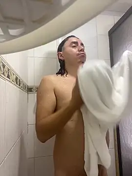 DanielGomez9 online show from April 2026 06:24:02 PM