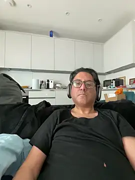 Snapshot of Robin007 chatting on March 2025 11:20:01 AM Robin007 online show from March 2025 11:20:01 AM