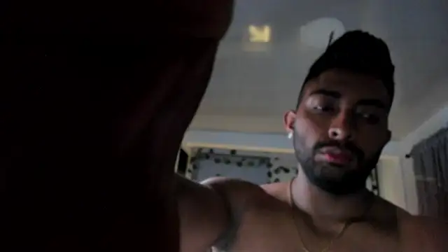 Snapshot of Couple_muscle1 chatting on September 2025 10:31:02 PM Couple muscle1 online show from September 2025 10:31:02 PM