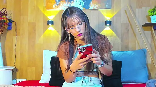 marianaa90 online show from April 2026 09:39:33 PM