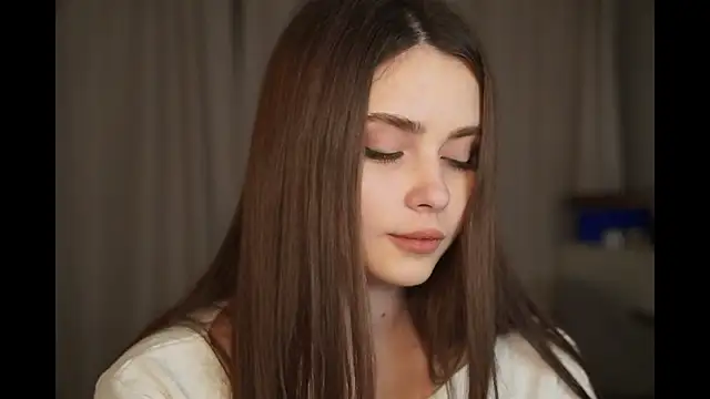 CarmenMoore26 online show from December 2025 08:03:02 PM