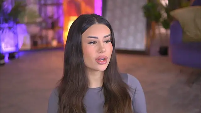 EvaZane online show from January 2025 10:43:01 AM