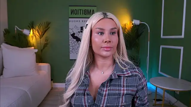 EvaZane online show from April 2026 09:41:02 AM