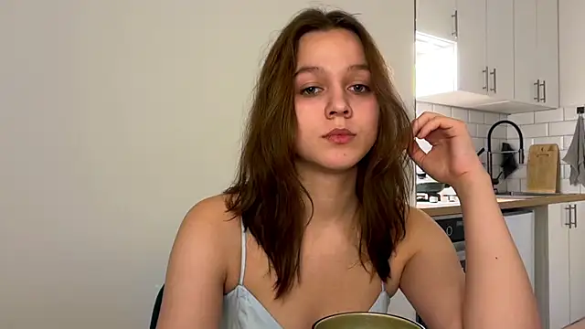 Addelin Moon online show from October 2025 03:45:01 PM