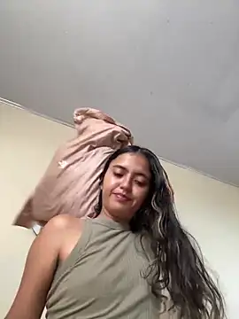 Snapshot of ViolettaSummer chatting on November 2025 09:39:01 PM ViolettaSummer online show from November 2025 09:39:01 PM