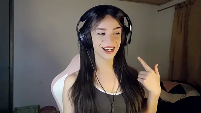 Dollbehavior  online show from April 2026 01:44:02 AM