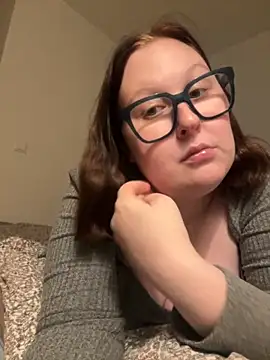 Misssmilf online show from December 2025 02:25:02 PM