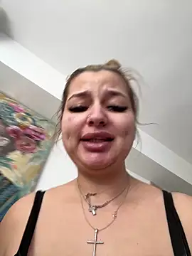 AllysonK online show from March 2026 12:22:02 PM